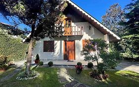 Confortável Chalet na Serra proximo ao Centro